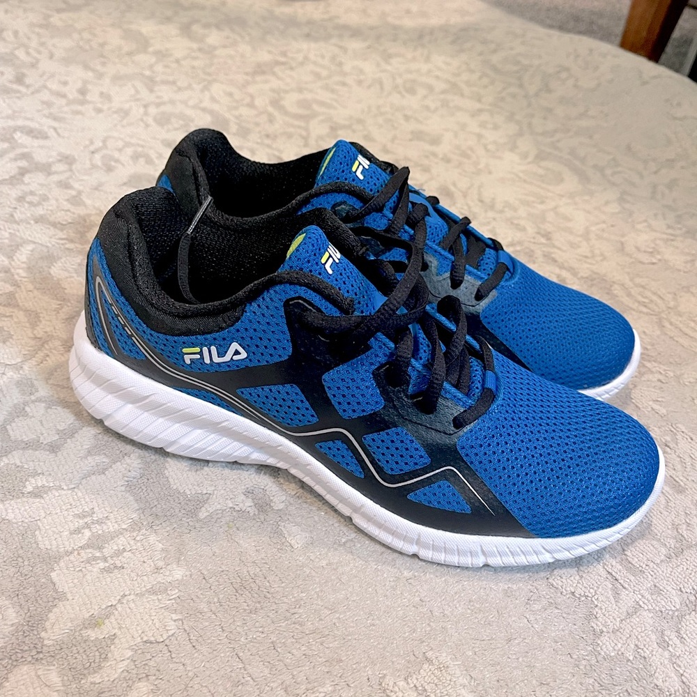 NWOT Fila Panorama 7 TN